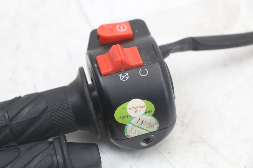 photo de COMMUTATORE DESTRO MASH LEGEND'R 4T 50 (2021 - 2025)