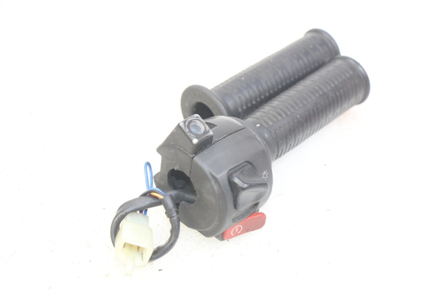 photo de MANUBRIO DESTRO MBK BOOSTER SPIRIT 50 (1999 - 2003)