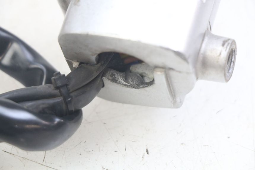 photo de MANUBRIO DESTRO SYM MIO 50 (2011 - 2017)