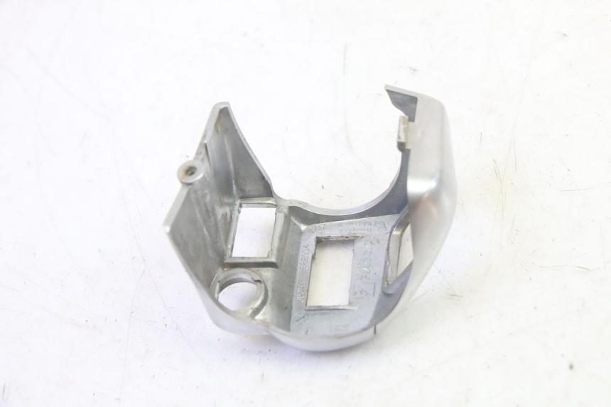 photo de COMMUTATORE DESTRO PIAGGIO MP3 RL 250 (2007 - 2010) - Altra angolazione