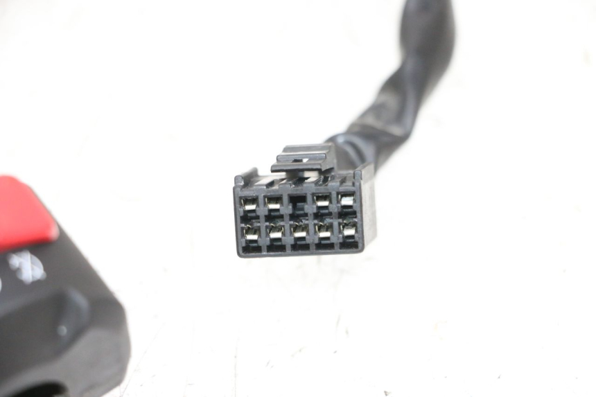 photo de COMMUTATORE DESTRO YAMAHA MT-07 MT07 ABS 700 (2018 - 2020) - Vista d'insieme del prodotto