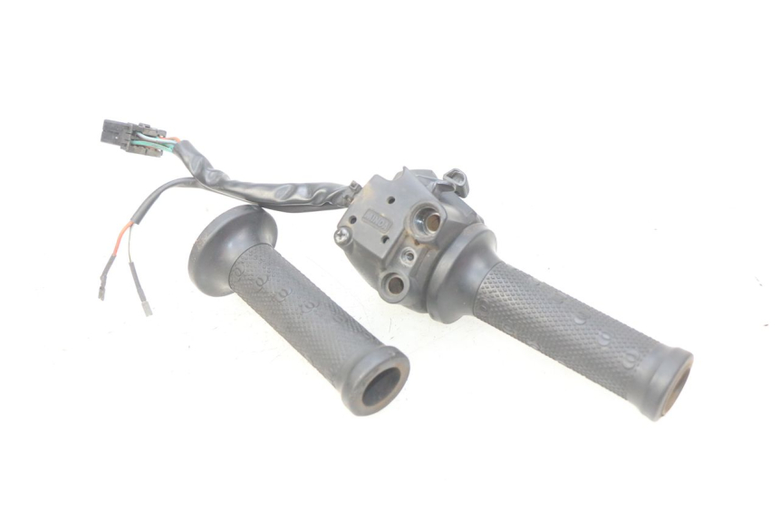 photo de MANUBRIO DESTRO GILERA NEXUS 125 (2009 - 2013)