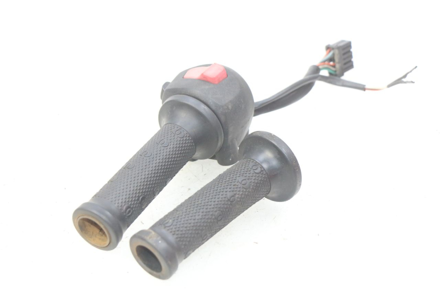 photo de MANUBRIO DESTRO GILERA NEXUS 125 (2009 - 2013)