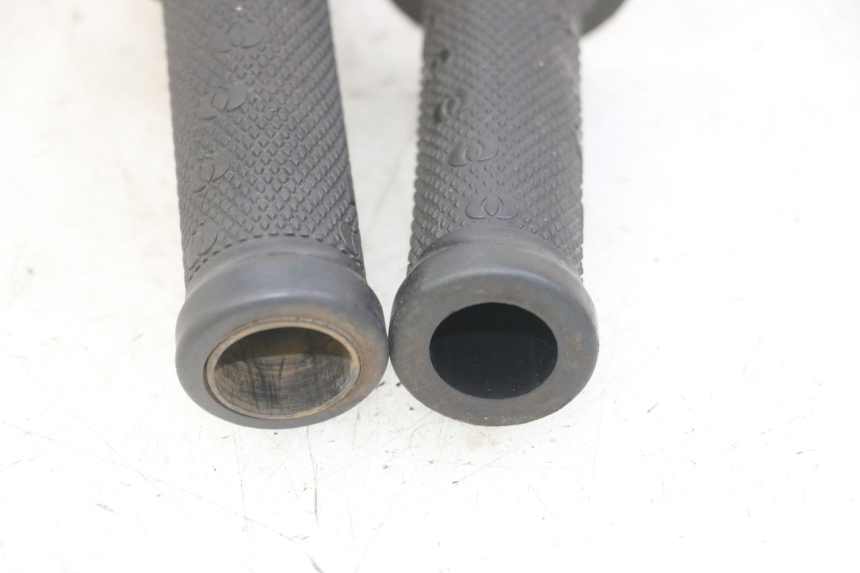 photo de MANUBRIO DESTRO GILERA NEXUS 125 (2009 - 2013)