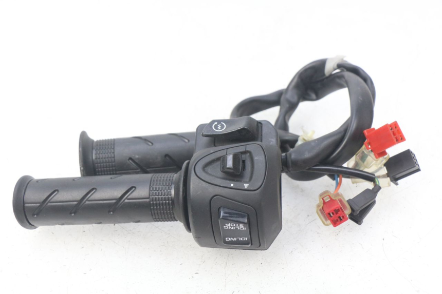 photo de Comando destro HONDA PCX (JF57/JF64) 125 (2014 - 2018)
