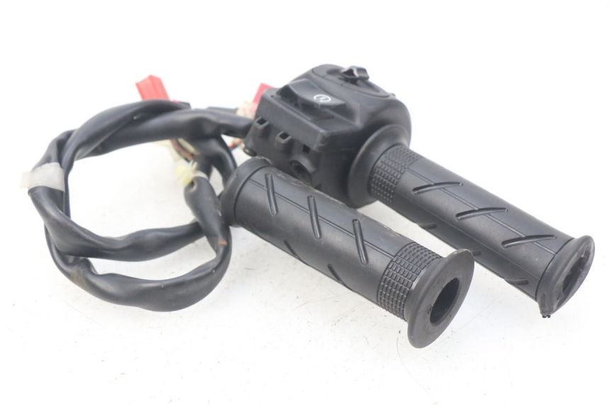 photo de Comando destro HONDA PCX (JF57/JF64) 125 (2014 - 2018)