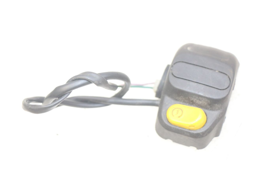 photo de MANUBRIO DESTRO PEUGEOT LUDIX 50 (2005 - 2007)