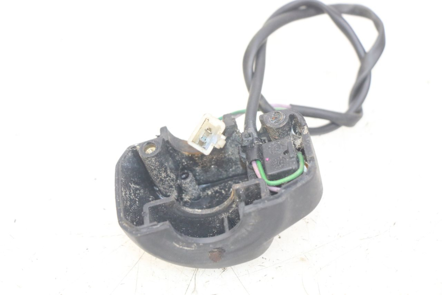 photo de MANUBRIO DESTRO PEUGEOT LUDIX 50 (2005 - 2007)