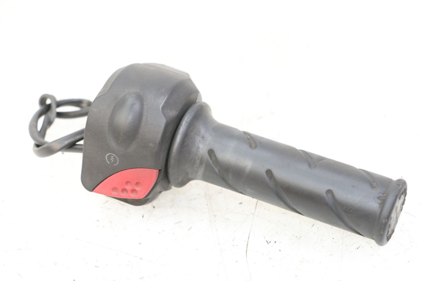 photo de MANUBRIO DESTRO PEUGEOT LUDIX 50 (2008 - 2017)
