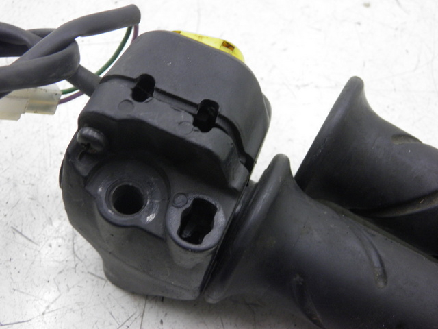 photo de MANUBRIO DESTRO PEUGEOT LUDIX 50 (2008 - 2017)