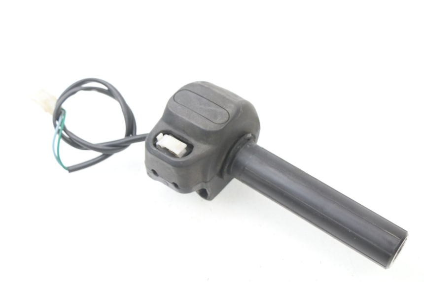 photo de MANUBRIO DESTRO PEUGEOT LUDIX BLASTER 50 (2006 - 2014)