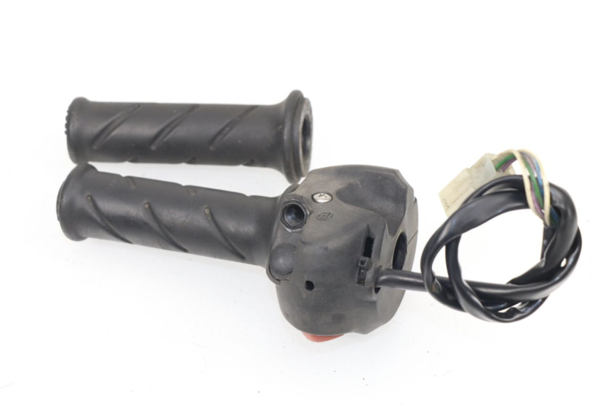 photo de MANUBRIO DESTRO PEUGEOT SATELIS COMPRESSOR K15 125 (2006 - 2009)