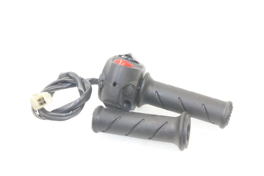 photo de MANUBRIO DESTRO PEUGEOT SATELIS COMPRESSOR K15 125 (2006 - 2009)
