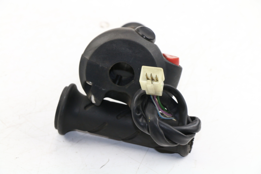 photo de MANUBRIO DESTRO PEUGEOT SATELIS COMPRESSOR K15 125 (2006 - 2009)