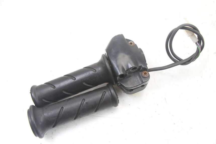 photo de MANUBRIO DESTRO PEUGEOT TKR TREKKER FURIOUS 50 (2005 - 2014)