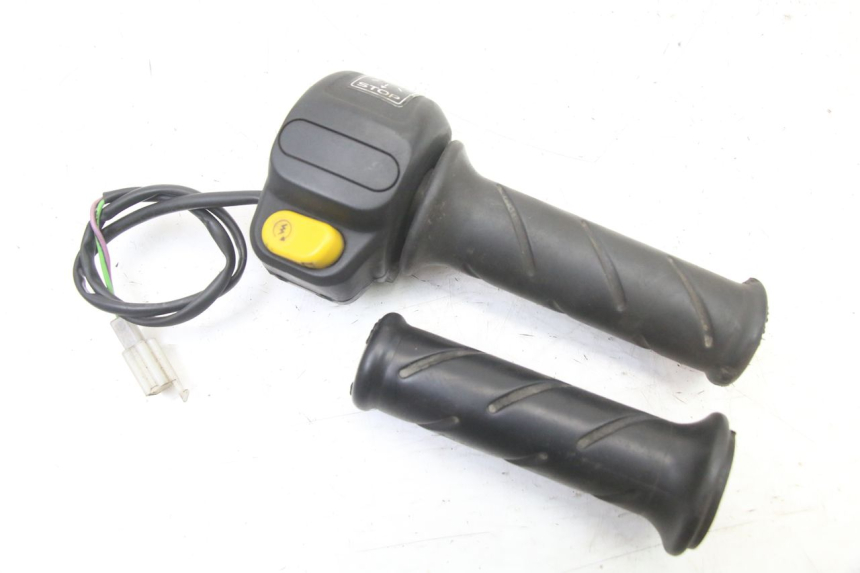 photo de MANUBRIO DESTRO PEUGEOT TKR TREKKER FURIOUS 50 (2005 - 2014)