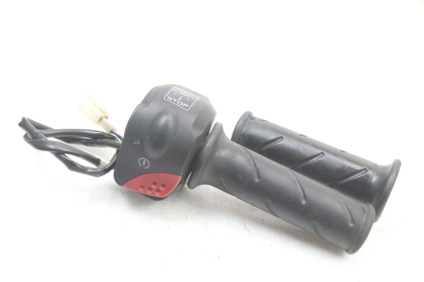 photo de COMMUTATORE DESTRO PEUGEOT TREKKER TKR 50 (2005 - 2014)