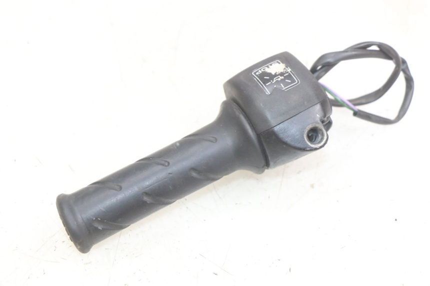 photo de MANUBRIO DESTRO PEUGEOT VIVACITY 50 (2004 - 2009)