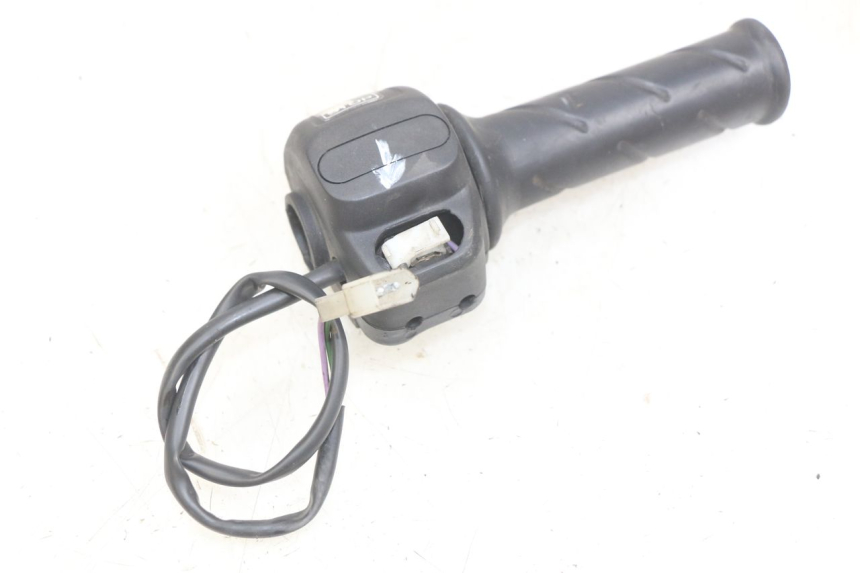 photo de MANUBRIO DESTRO PEUGEOT VIVACITY 50 (2004 - 2009)
