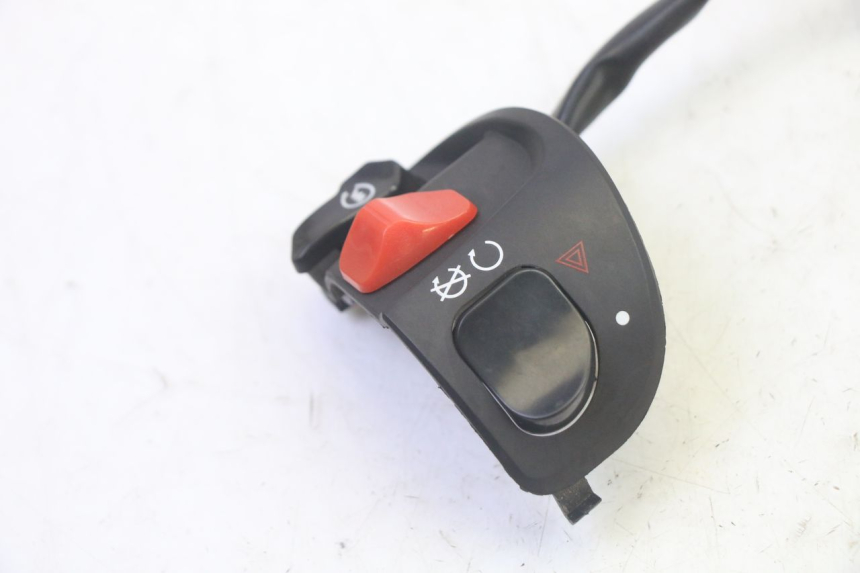 photo de COMMUTATORE DESTRO EFUN PUSA 1 - Altra angolazione