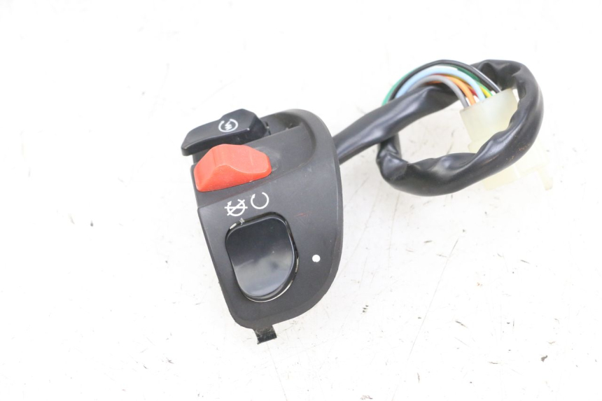 photo de COMMUTATORE DESTRO EFUN PUSA 1 - Primo piano tecnico