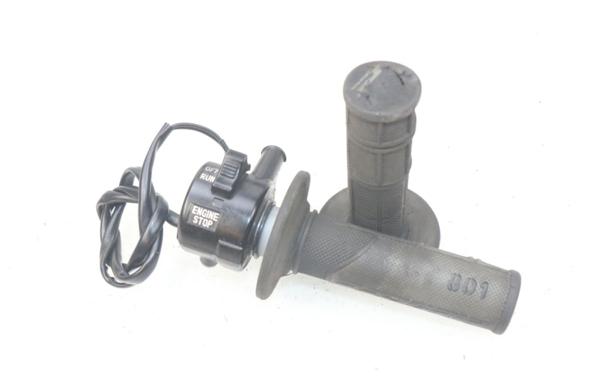 photo de MANUBRIO DESTRO YAMAHA PW 80 (1983 - 2014)