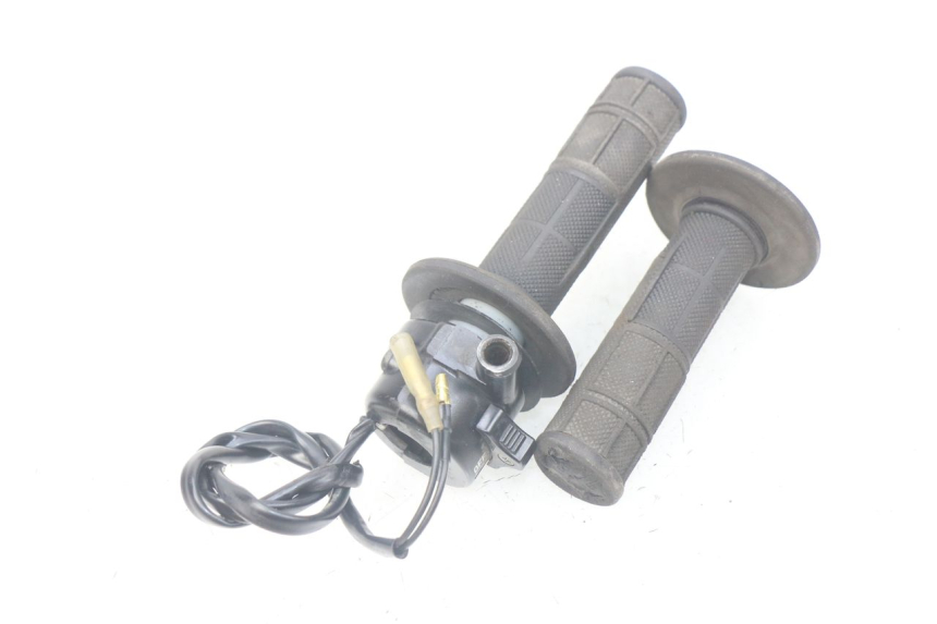 photo de MANUBRIO DESTRO YAMAHA PW 80 (1983 - 2014)