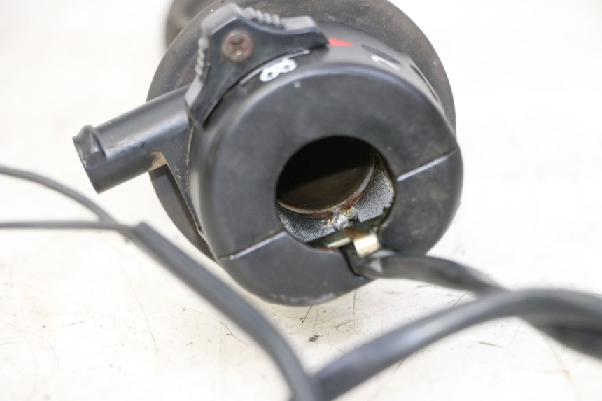 photo de MANUBRIO DESTRO YAMAHA PW 80 (1983 - 2014)