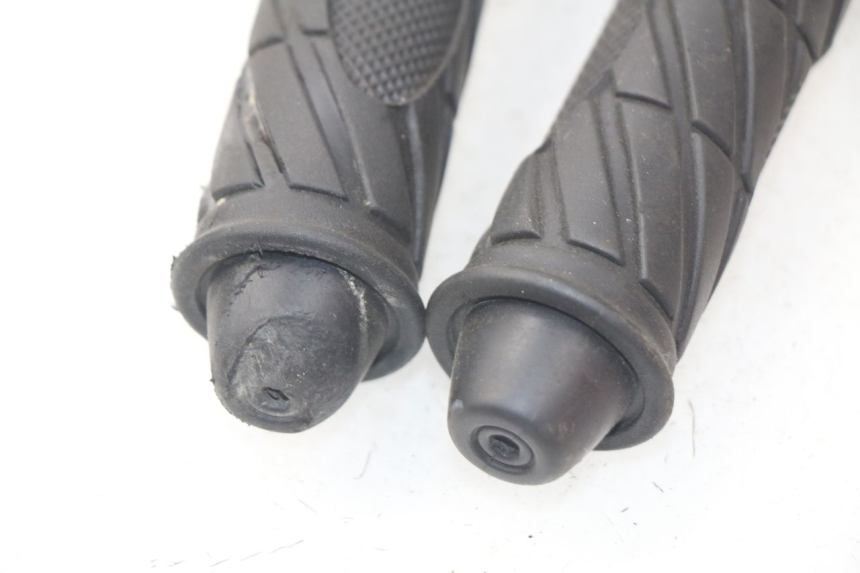 photo de MANUBRIO DESTRO TNT MOTOR ROMA 10' 4T 50 (2019 - 2022)