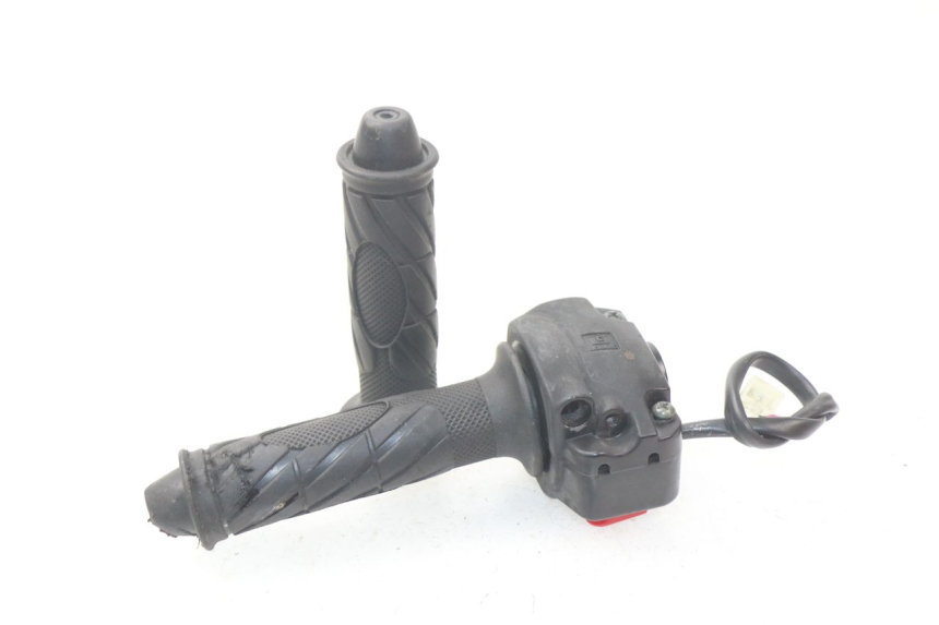 photo de MANUBRIO DESTRO TNT MOTOR ROMA 10' 4T 50 (2019 - 2022)