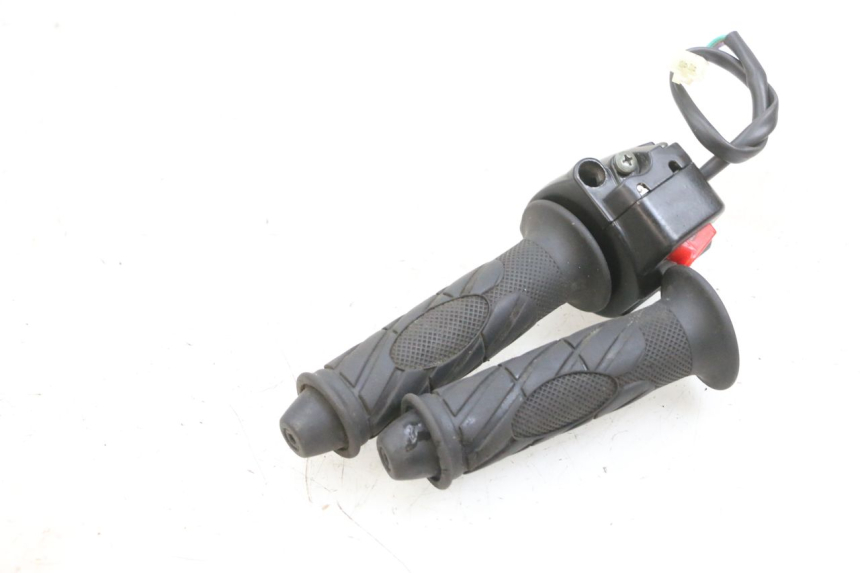 photo de MANUBRIO DESTRO TNT MOTOR ROMA 10' 4T 50 (2019 - 2022) - Dettaglio del componente