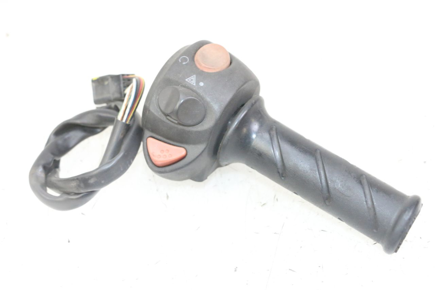 photo de COMMUTATORE DESTRO PEUGEOT SATELIS 125 (2013 - 2018)