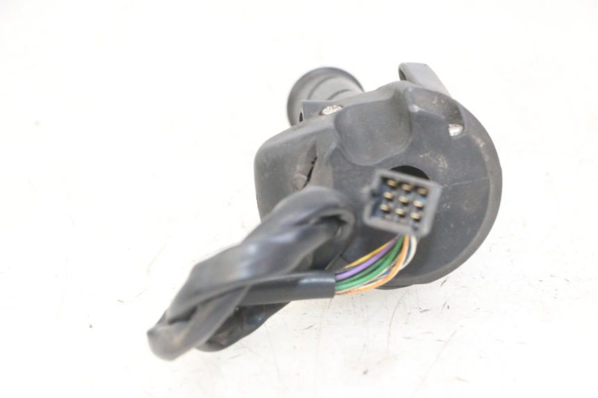 photo de COMMUTATORE DESTRO PEUGEOT SATELIS 125 (2013 - 2018)