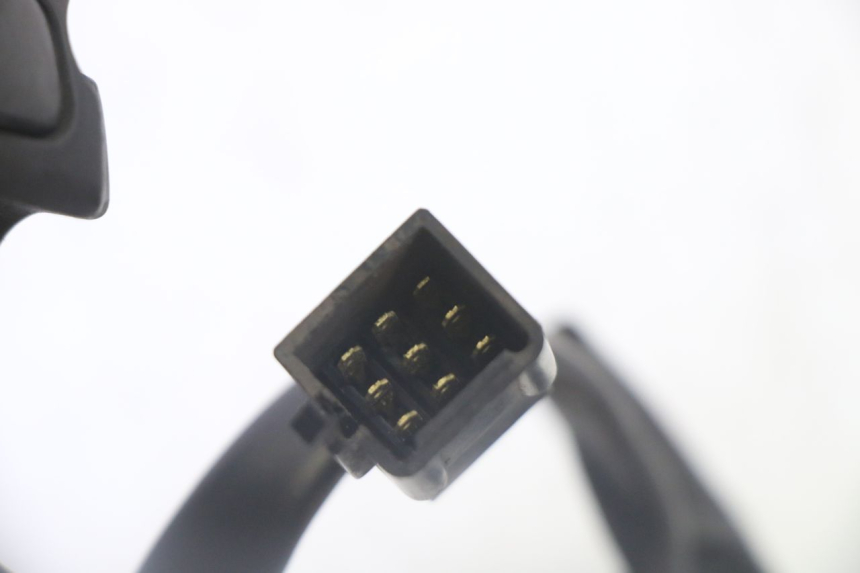 photo de COMMUTATORE DESTRO PEUGEOT SATELIS 125 (2013 - 2018)