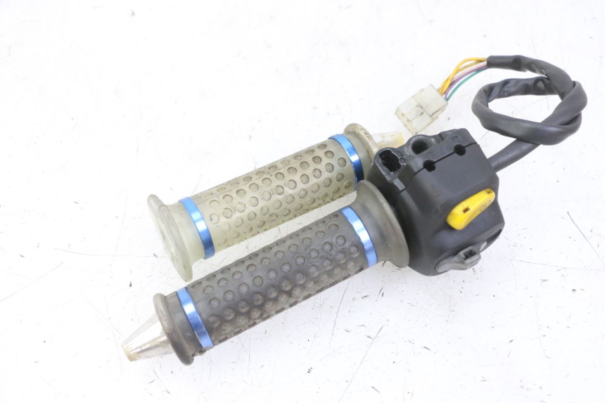 photo de Comando destro PEUGEOT SPEEDFIGHT 2 LC 50 (2000 - 2009)