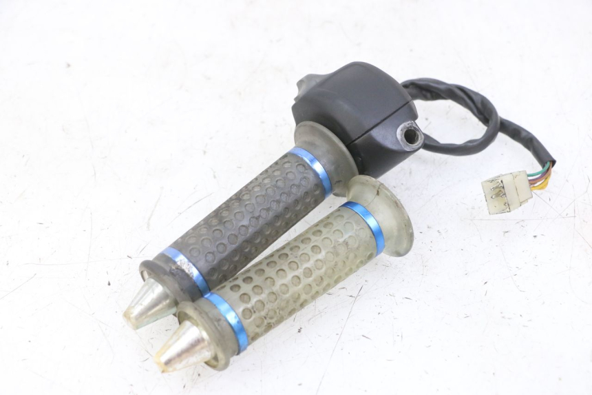 photo de Comando destro PEUGEOT SPEEDFIGHT 2 LC 50 (2000 - 2009)