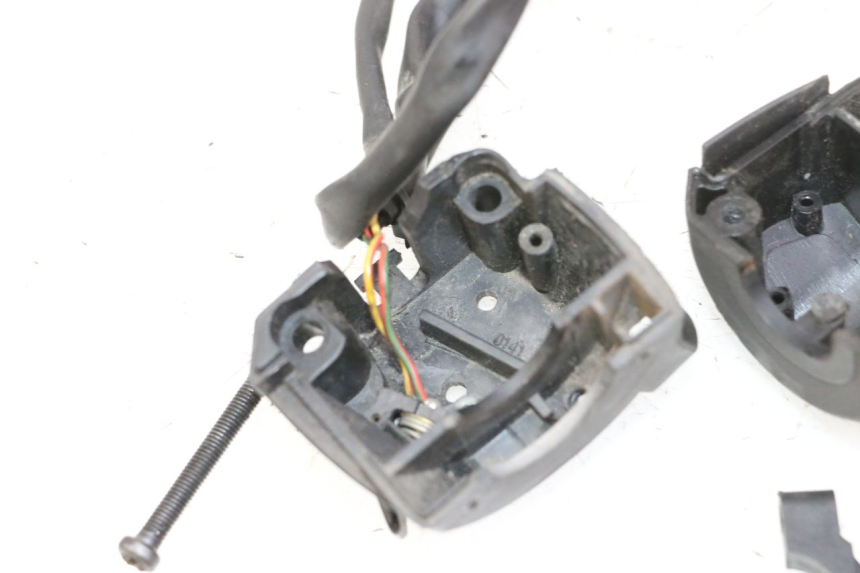 photo de COMMUTATORE DESTRO APRILIA SR R 2T LC 50 (2018 - 2021)