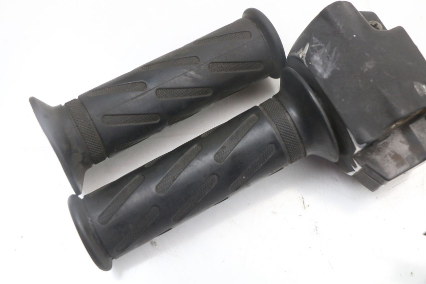 photo de COMMUTATORE DESTRO PEUGEOT STREETZONE 2T 50 (2014 - 2019)