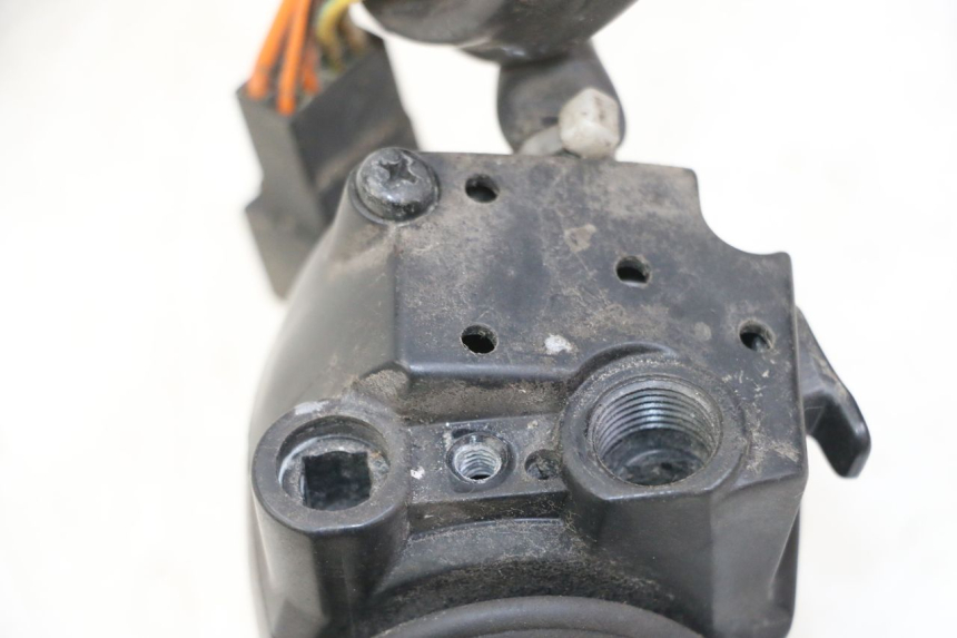 photo de MANUBRIO DESTRO SUZUKI BURGMAN 125 (2007 - 2014)