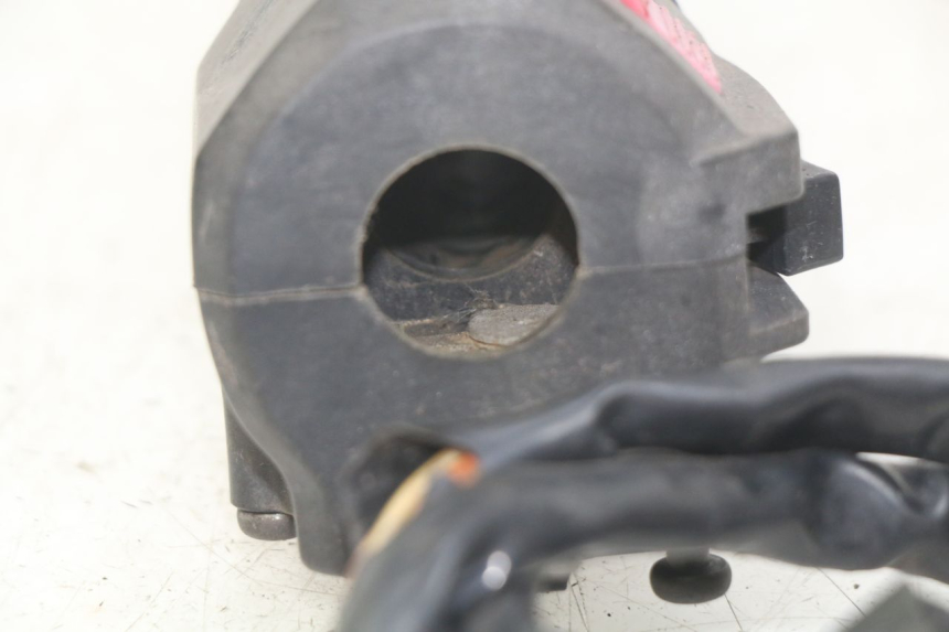 photo de MANUBRIO DESTRO SUZUKI GSX-F GSX  F 1100 (1988 - 1994)