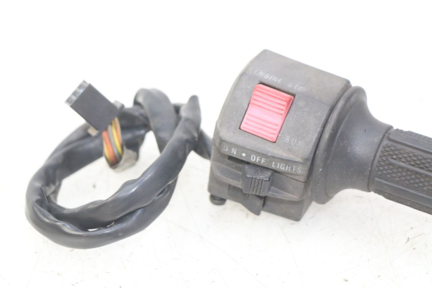 photo de MANUBRIO DESTRO SUZUKI GSX-F GSX  F 1100 (1988 - 1994)