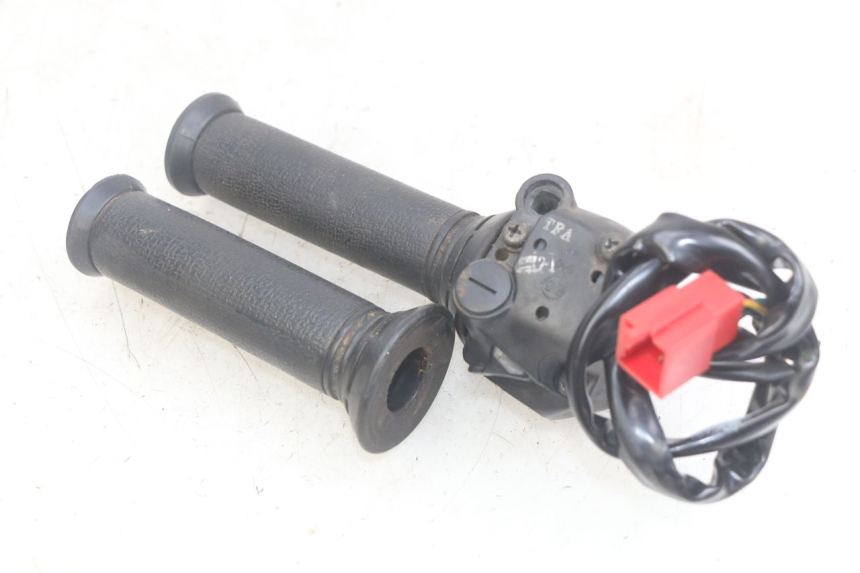 photo de MANUBRIO DESTRO SYM JET SPORT XR 50 (2006 - 2015)
