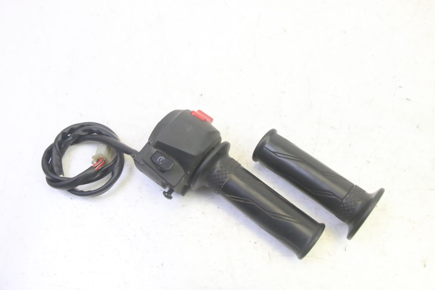 photo de COMMUTATORE DESTRO YAMAHA TZR 50 (2008 - 2016) - Vista principale