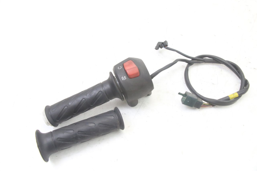 photo de COMMUTATORE DESTRO SUZUKI UH BURGMAN 125 (2002 - 2006)
