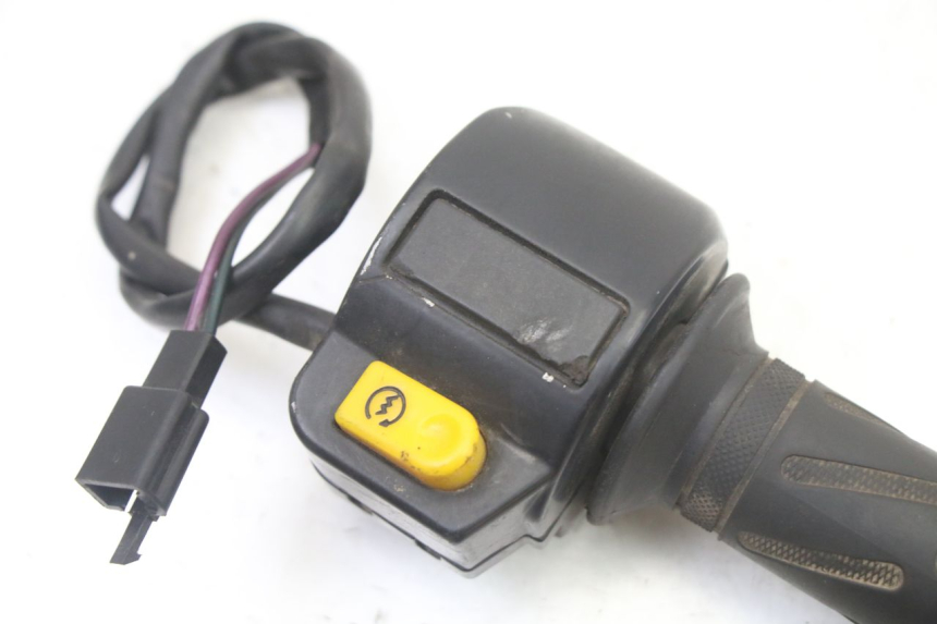photo de MANUBRIO DESTRO PEUGEOT VIVACITY NEW 2T 50 (2008 - 2017)