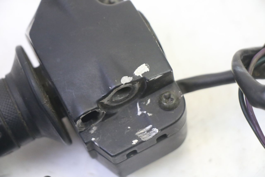 photo de MANUBRIO DESTRO PEUGEOT VIVACITY NEW 2T 50 (2008 - 2017)