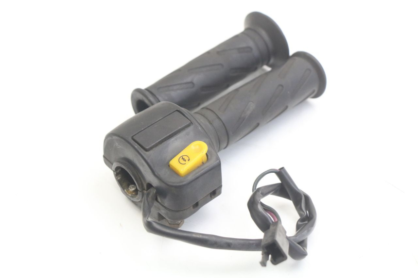 photo de COMMUTATORE DESTRO PEUGEOT VIVACITY 125 (2010 - 2017)