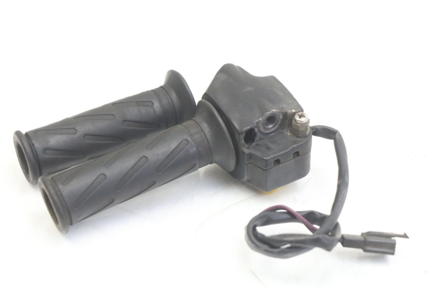 photo de COMMUTATORE DESTRO PEUGEOT VIVACITY 125 (2010 - 2017)