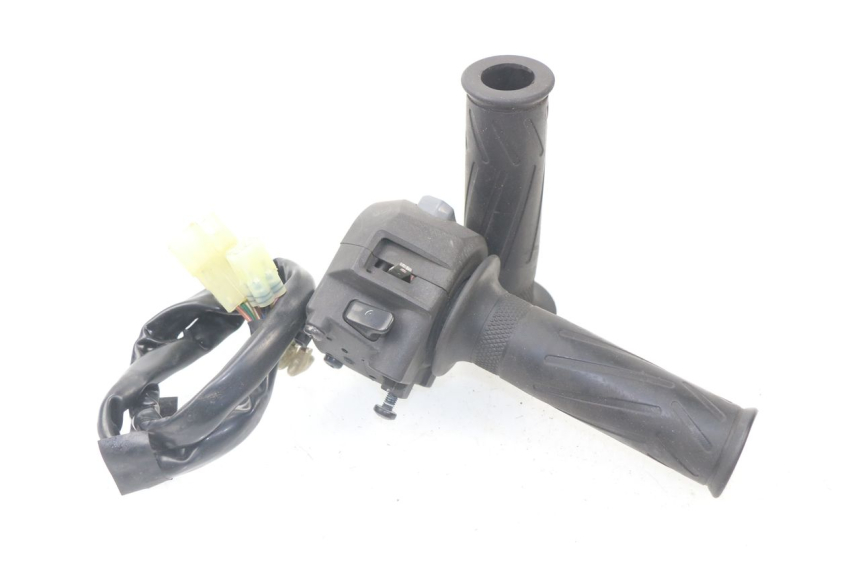 photo de COMMUTATORE DESTRO YAMAHA XMAX X-MAX ABS 125 (2014 - 2016) - Vista principale