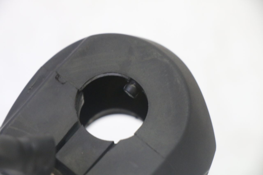 photo de MANUBRIO DESTRO YAMAHA X-MAX XMAX 125 (2010 - 2014)
